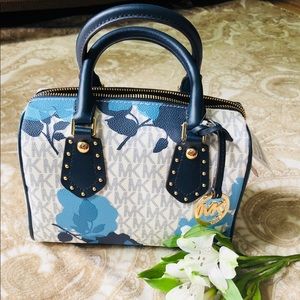 Michael Kors ARIA purse